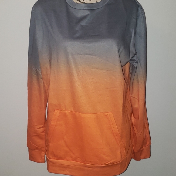 unknown Tops - Pullover Sweatshirt